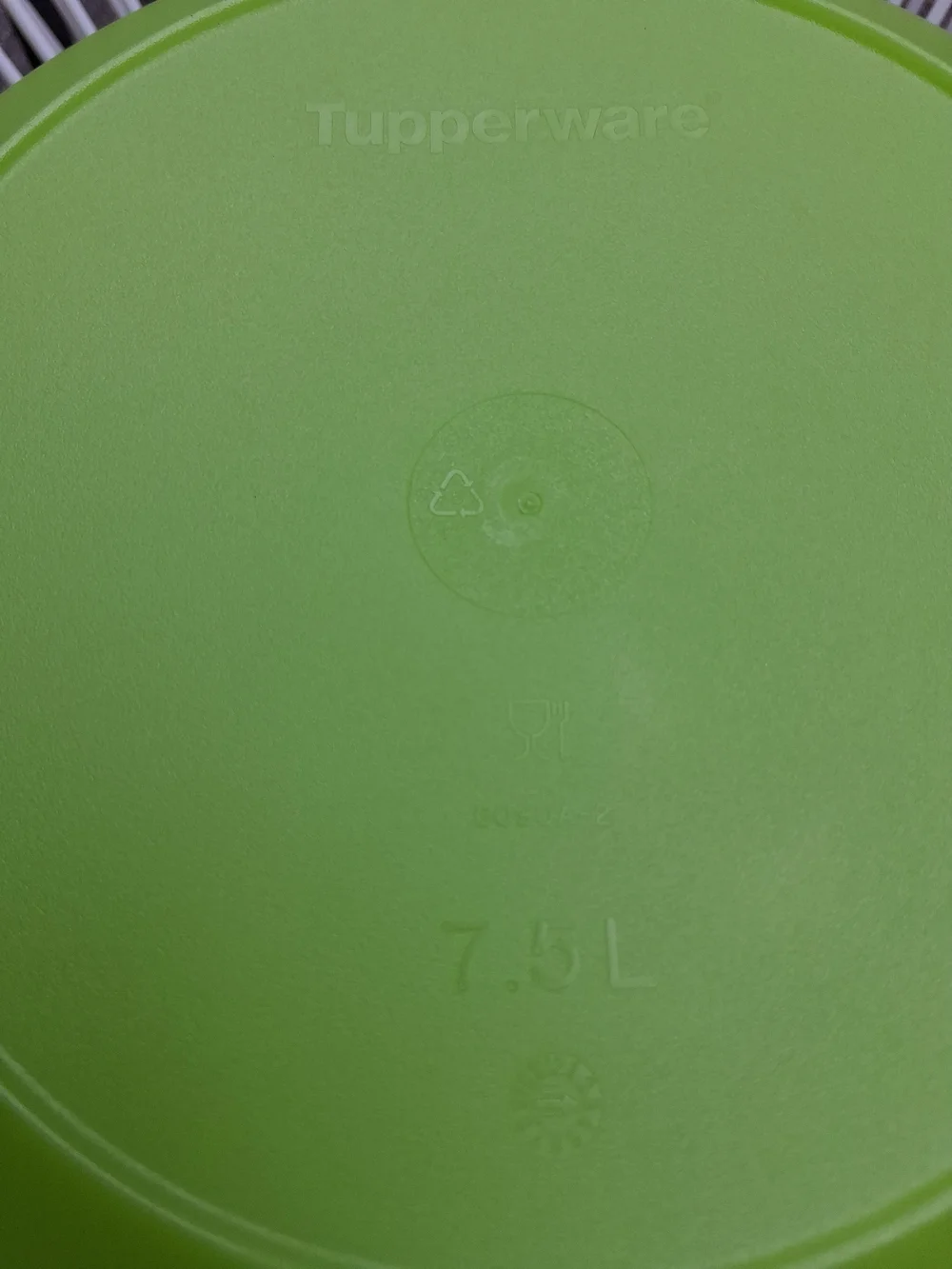 Tupperware Impressions Bowl  7.5L / 32 cup Margarita Green Lime Never Used